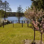 Nad Jeziorem Sukiel Z Wlasna Plaza *