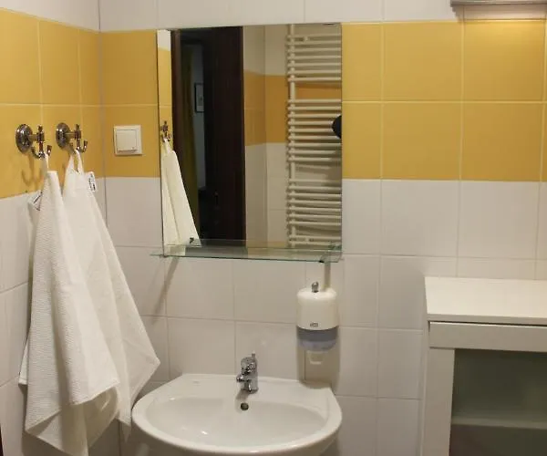 Apartmán Nad Jeziorem Sukiel Z Wlasna Plaza *