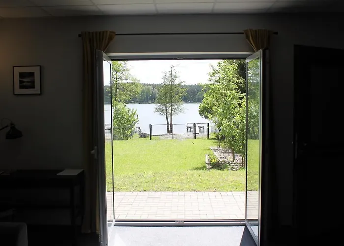 Nad Jeziorem Sukiel Z Wlasna Plaza